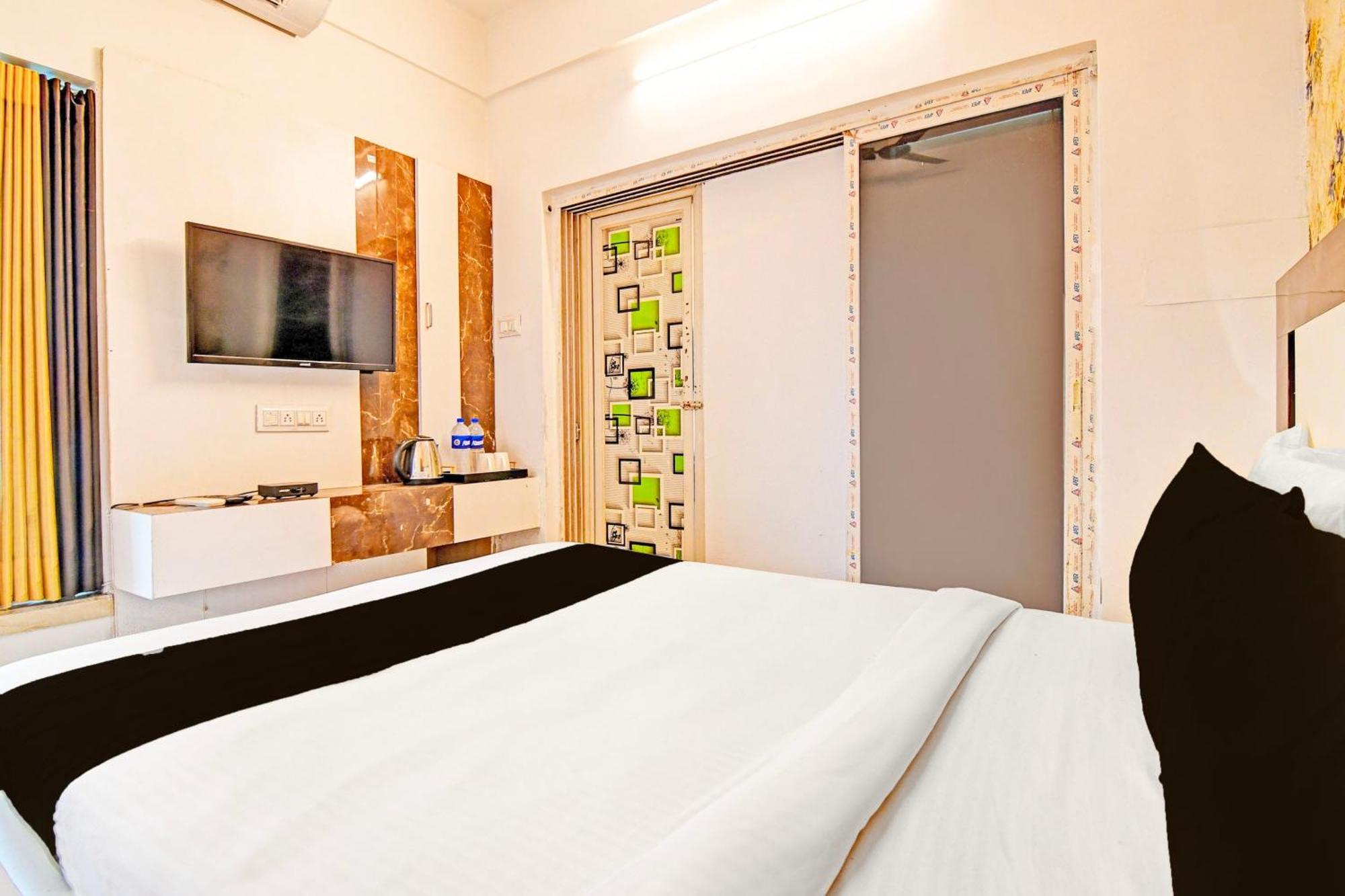 Super Hotel O Ruby Near Acropolis Mall Kolkata Eksteriør bilde